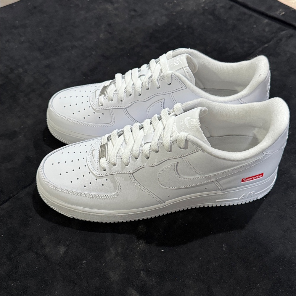NikeX supreme Air Force low NWT